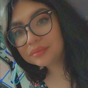 Meet your Posher, Monica